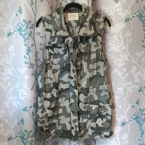 Ashley By 26 international military p vest size XL